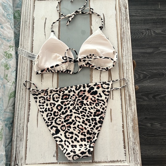 NWOT Forever 21 Cheetah Print Bikini Size Large - Picture 3 of 4